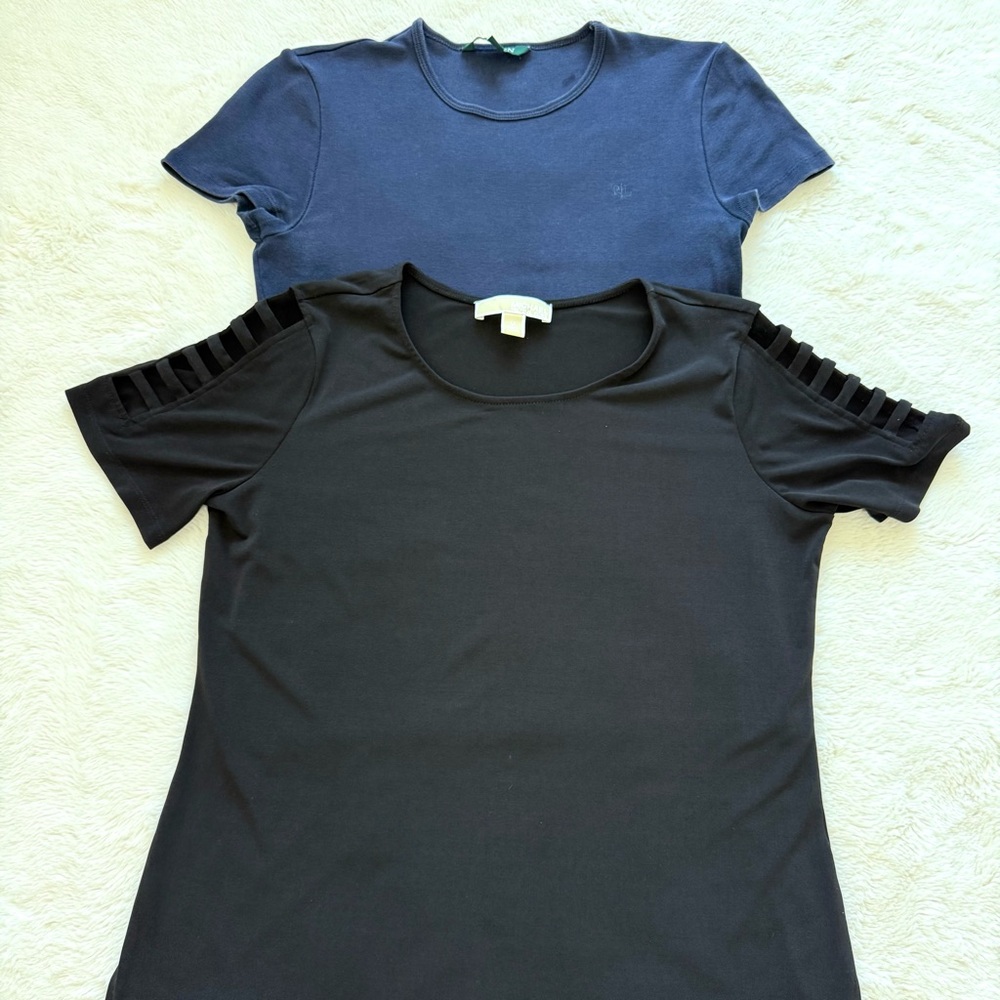 Bundle of women T-shirt’s 2 pieces  size M